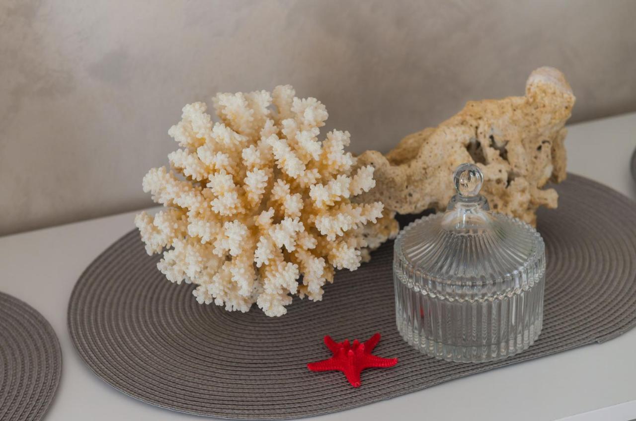 Coral *